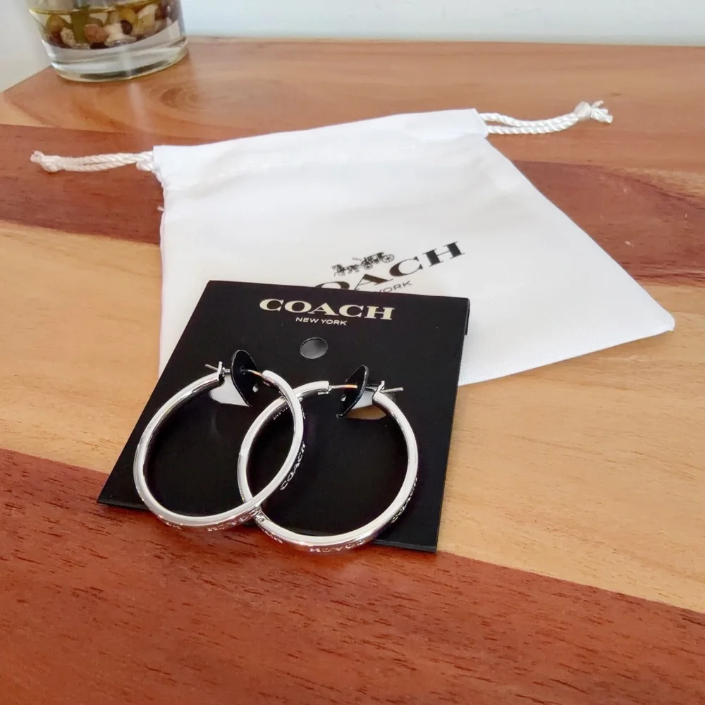 NWT Coach‎ Medium Hoop Earrings in Silver Tone - Picture 3 of 6